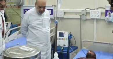 Blast near Red Fort Metro Station: Amit Shah meets injured at Lok Nayak Hospital