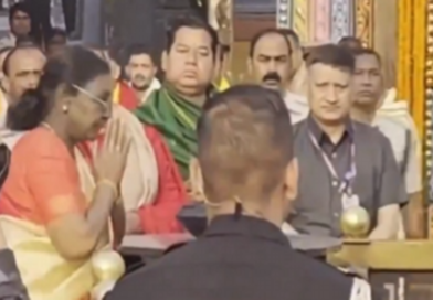 Pesident Murmu offers prayers at Shree Jagannath Temple in Puri and performs Pinda Dan