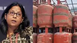 Govt. assures, supply of petrol, diesel, LPG & PNG remains normal across country; Issues order to double sales of 5kg LPG cylinders