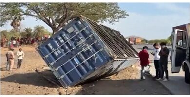 Maharashtra: 13 killed, 20 injured in tempo-truck collision in Palghar district