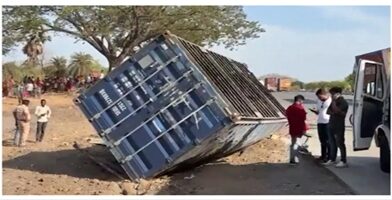 Maharashtra: 13 killed, 20 injured in tempo-truck collision in Palghar district Maharashtra: 13 killed, 20 injured in tempo-truck collision in Palghar district