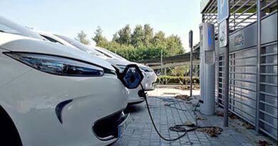 Govt proposes five-years age extension for EVs, hydrogen and CNG-powered vehicles
