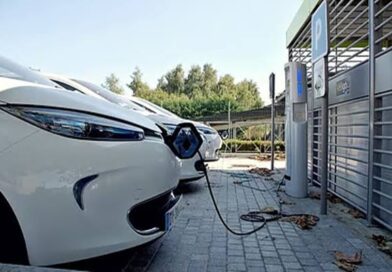 Govt proposes five-years age extension for EVs, hydrogen and CNG-powered vehicles