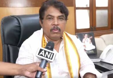 “Zameer Ahmed showed disrespect by deciding not to hoist tricolour, CM should take action”: Karnataka LoP R Ashoka “Zameer Ahmed showed disrespect by deciding not to hoist tricolour, CM should take action”: Karnataka LoP R Ashoka