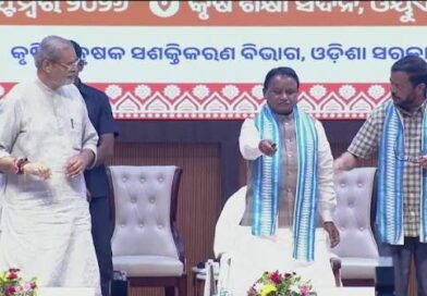 Odisha CM Majhi transfers Rs 833 crore to accounts of farmers